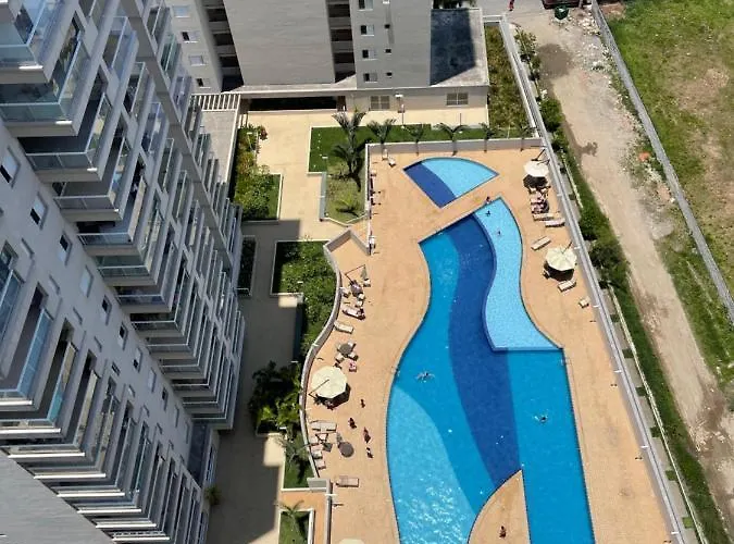 Lazer De Resort A Poucos Passos Da Praia